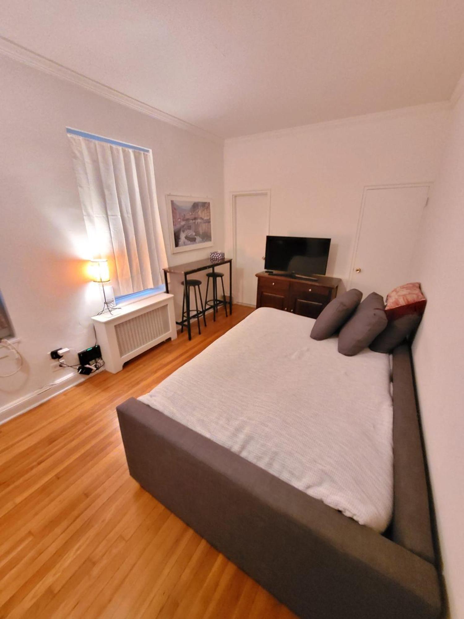 Upper East Side 2 Bedrooms Gem New York Exterior photo